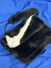 NIKE(ナイキ) ファー バッグ