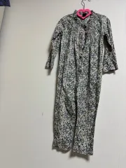 ベビーギャップ 花柄 ロンパー 4 税金