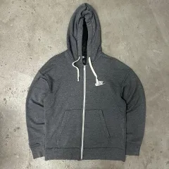 Nike(ナイキ） フード付き ジップアップパーカー 447