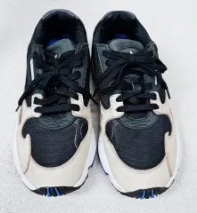 アディダス ファルコン スニーカー レディース スニーカー