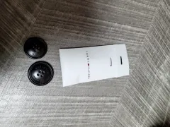 トミーヒルフィガーボタン