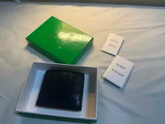 BOTTEGA VENETA ボッテガ・ヴェネタ 二つ折り財布