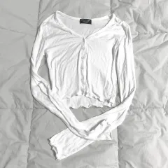 Vネック 夏 薄い クロップド 長袖 カーディガン