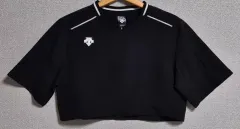 95) デサント ブラック クロップド半袖Tシャツ