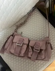 ザラ ポケット ショルダーバッグ ピンク 出品