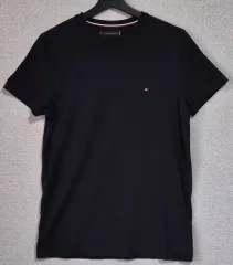 M ） Tommy Hilfiger(トミーヒルフィガー) 黒 半袖Tシャツ