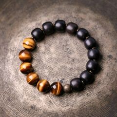 ZOCALO レッドタイガーアイ ブレスレット(非売品) - メルカリ