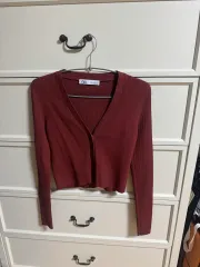 ザラ バーガンディ ニット ゴージ カーディガン M 新品