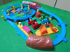 Item thumbnail for item 827e9994-5913-42a8-bec4-586fb4321d5c