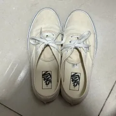 VANS(バンズ) オーセンティック 白