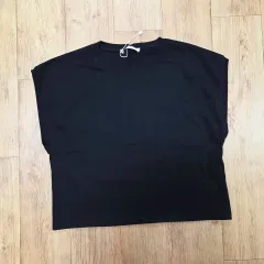 ザラ ( ZARA ) セミクロップド Tシャツ 55 ー 66 新品