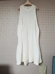 立体アイボリー プリーツ シャーリング ロング丈ワンピース ドレス パーティー ゲスト