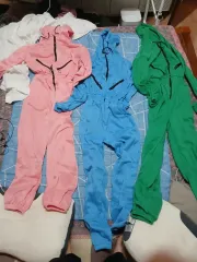 カラーフード付きジャンプスーツ