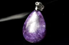 【１点物】シルキーな輝き チャロアイト　31x21mm　ドロップ ペンダントトップ パワーストーン 天然石 _PD708