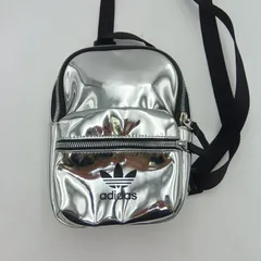 adidas アディダス ショルダーバッグ ミニリュック ミニハンドバッグ シルバー 3way エナメル おしゃれ お出かけ HBK10-13