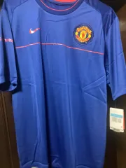 Man U トレーニングシャツ 100 新品