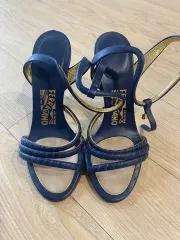 FERRAGAMO(フェラガモ) サンダル ヒール