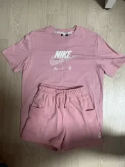 ナイキ エア ピンク Tシャツ ピンク カーゴ ハーフパンツ セット