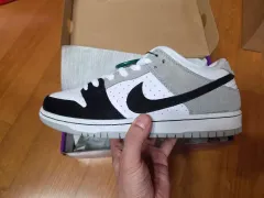 NIKE(ナイキ) SB ダンク ロー プロ クロロフィル 270 サイズ 出品