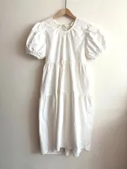 白 パフ バックオープン ワンピース