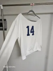 Free!オフショルダー白14番スウェットTシャツ