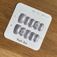 ネイルチップ　パープルネイル　フラワー　立体アート　マグネットネイル　紫　春夏　可愛い　キュート　キラキラ　卒業式　入学式　桜　お花見　プレゼント