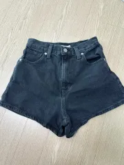 リーバイス ハイウエスト マムショーツ 新品 26 ブラック