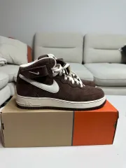 NIKE(ナイキ) エアフォース 1 ミッド ' 07 QS チョコレート 265 サイズ 出品