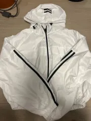 白ウィンドブレーカー ジャケット