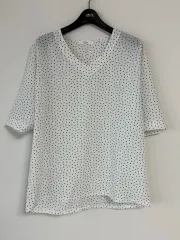新品 ドット Vネックブラウス