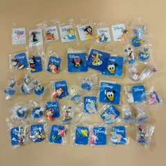 【D37423】ディズニー チャーム ピンズ ミニフィギュア 等 グッズセット