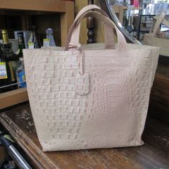 ☆FURLA【フルラ】クロコ型押し トートバッグ ライトピンク 美品