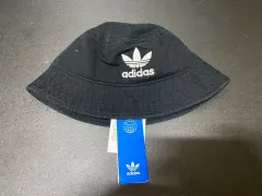adidas バケットハット
