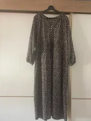 태향クローゼット/윗마럽) 小花柄 ロング丈ワンピース