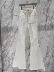 白デニム ブーツカット