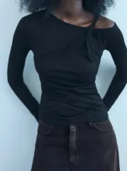 ZARA(ザラ) ロールアップ 効果 アシンメトリー Tシャツ