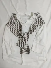 ショルダースカーフ装飾 プレッピールック コーデ 新品 Tシャツではありません