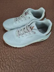 240 SKECHERS スケッチャーズ スニーカー 0326A