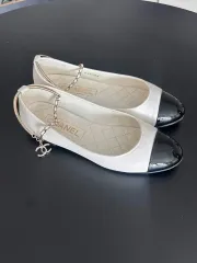 CHANEL(シャネル) チェーン ツートン フラットシューズ