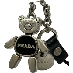 2026年最新】PRADA くま キーホルダーの人気アイテム - メルカリ
