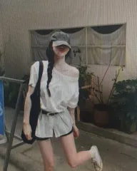 (海外配送) 白 オフショルダー 半袖Tシャツ (ベルト含む)