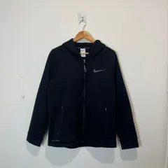 Nike(ナイキ） フード付き ジップアップパーカー