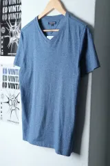 W ( L ー XL ) Tommy Hilfiger(トミーヒルフィガー) 半袖 Tシャツ Vネック 青 限定版- 1322A