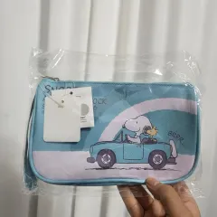 ピーナッツ SNOOPY 犬 ぬいぐるみ マスコット キャラクター 日本 グッズ ポーチ