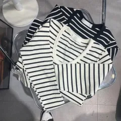 新品 ストライプ ボーダー柄 Uネック スリムフィット Tシャツ 個別価格