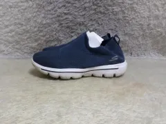 230 SKECHERS スケッチャーズ スニーカー シューズ 中古 靴