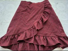 チェック柄スカート