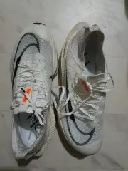 ナイキ エア ズーム アルファフライ ネクスト％ 2 白 ヴィンテージ レトロ 中古