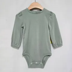 新品) オシュコシュ 季節の変わり目 パフ カーキ ボディシュー キッズ 1歳 0813