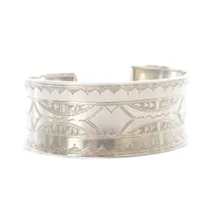 アダワットトゥアレグ Adawat'n Tuareg AGHARASS ZLING BANGLE バングル MUSE de Deuxieme Classe取り シルバー色
